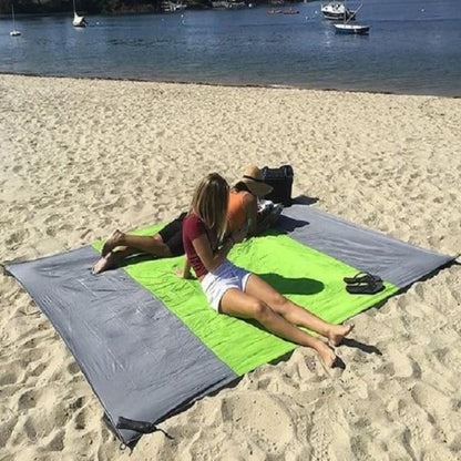 Mrs. Beach™ Lightweight Sand Free Beach Mat